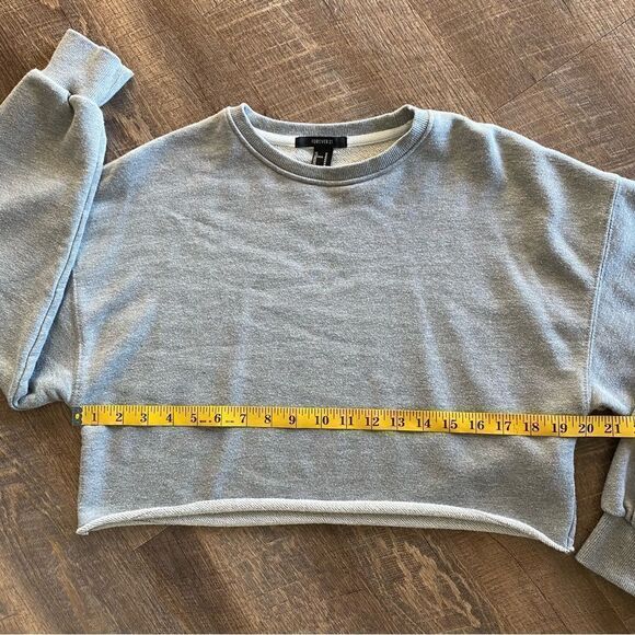 Forever 21 Crop Sweatshirt Slouchy Athleisure Gray Sporty Medium - Picture 6 of 9